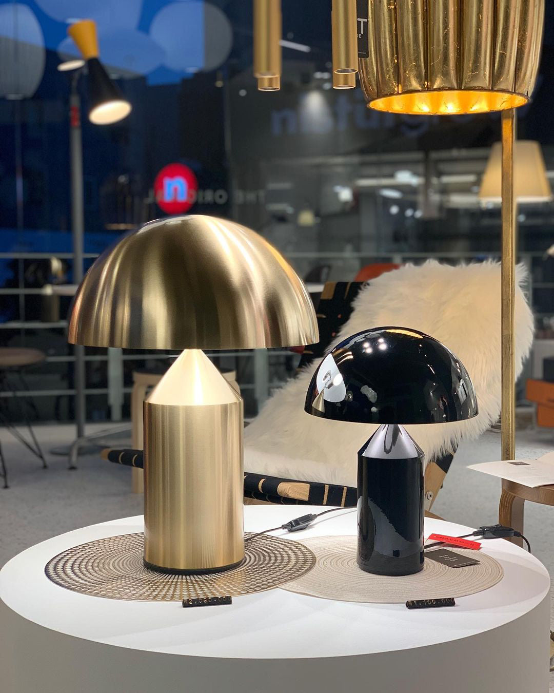 Solido Sculptural Geometric Metal Table Lamp for Bedroom Living Room