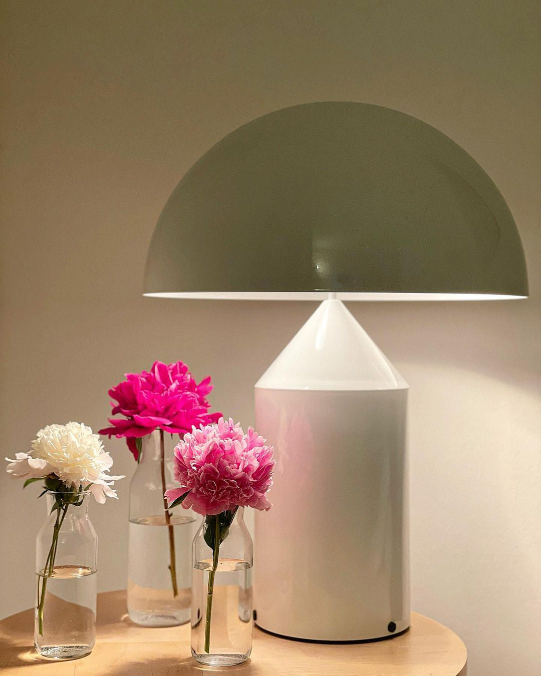 Solido Sculptural Geometric Metal Table Lamp for Bedroom Living Room