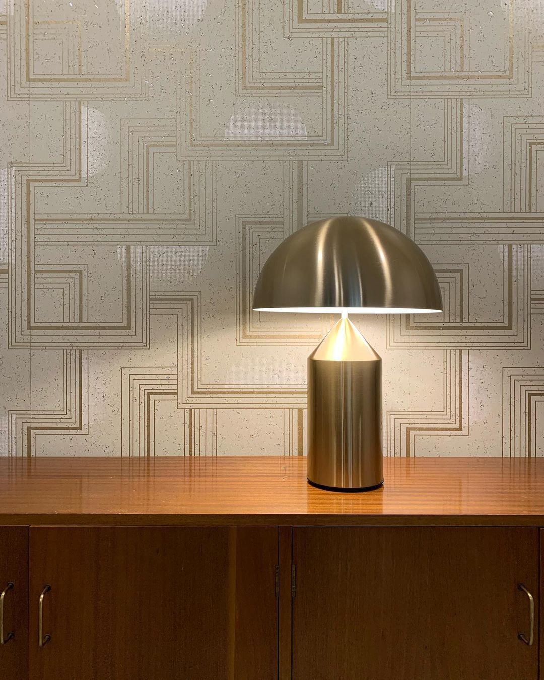Solido Sculptural Geometric Metal Table Lamp for Bedroom Living Room