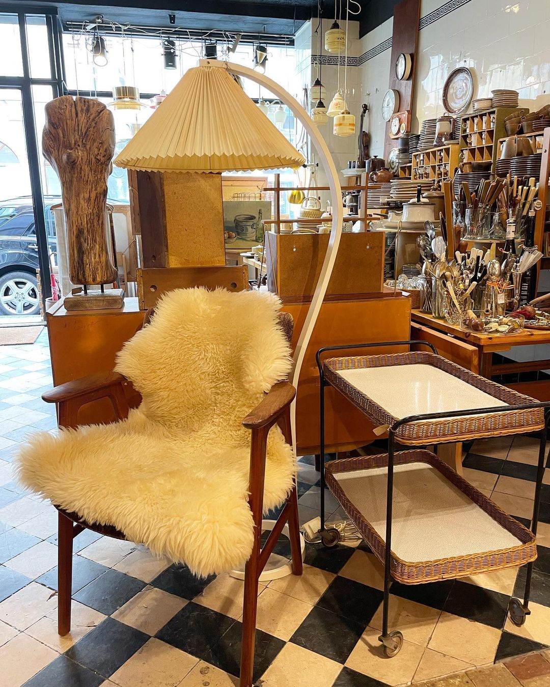 Linden Scandinavian Beechwood and Iron Floor Lamp for Living Rooms