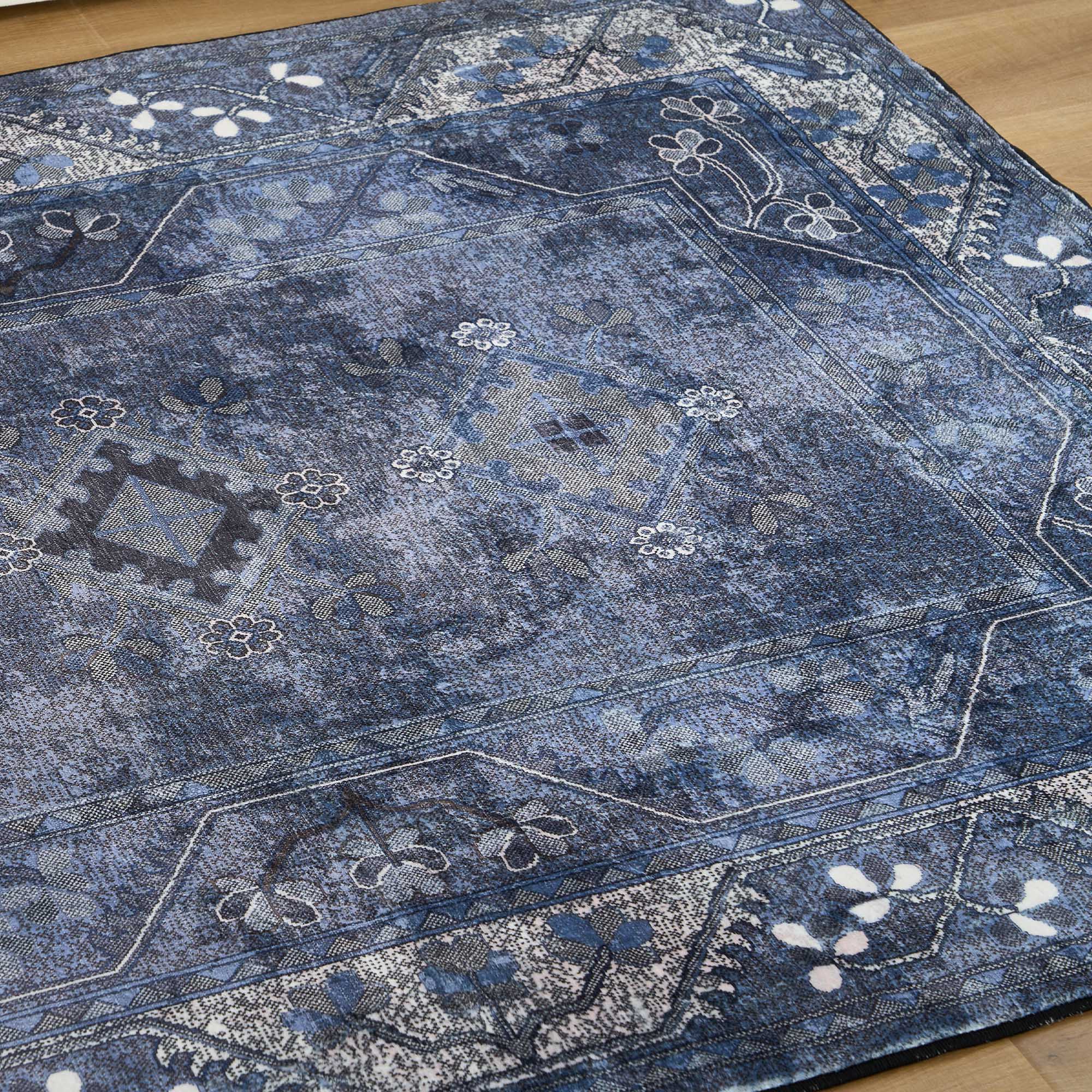 Nomad Navy Washable Vintage Persian Medallion Rug for Living Rooms