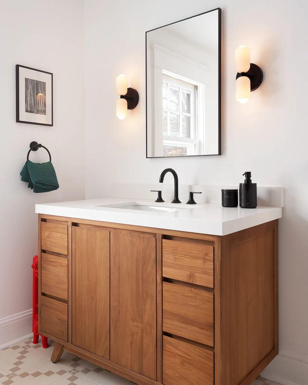 Elara Wall Lamp