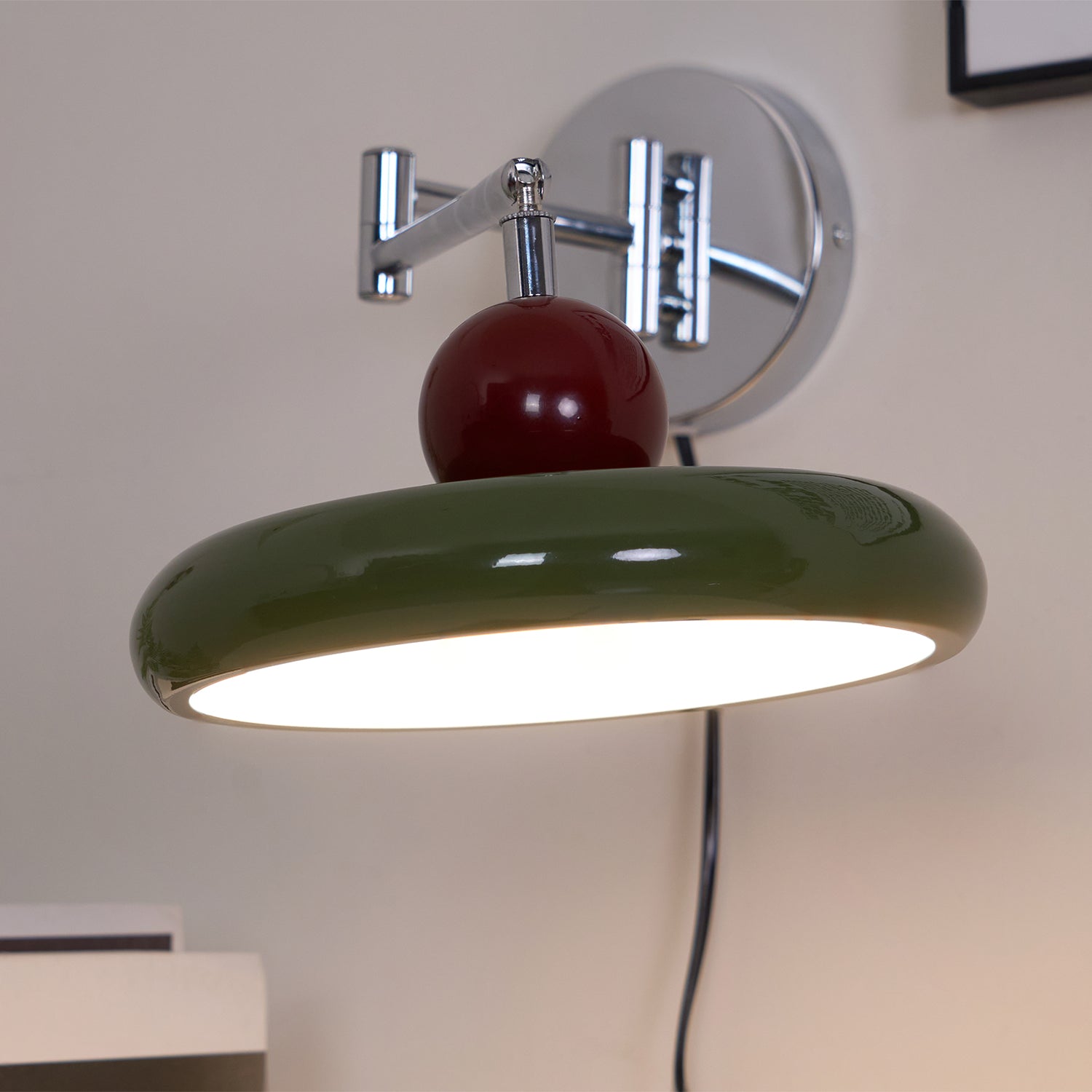 Elin Round Disc Plug-In Wall Sconce – Modern LED Wall Lamp for Bedroom