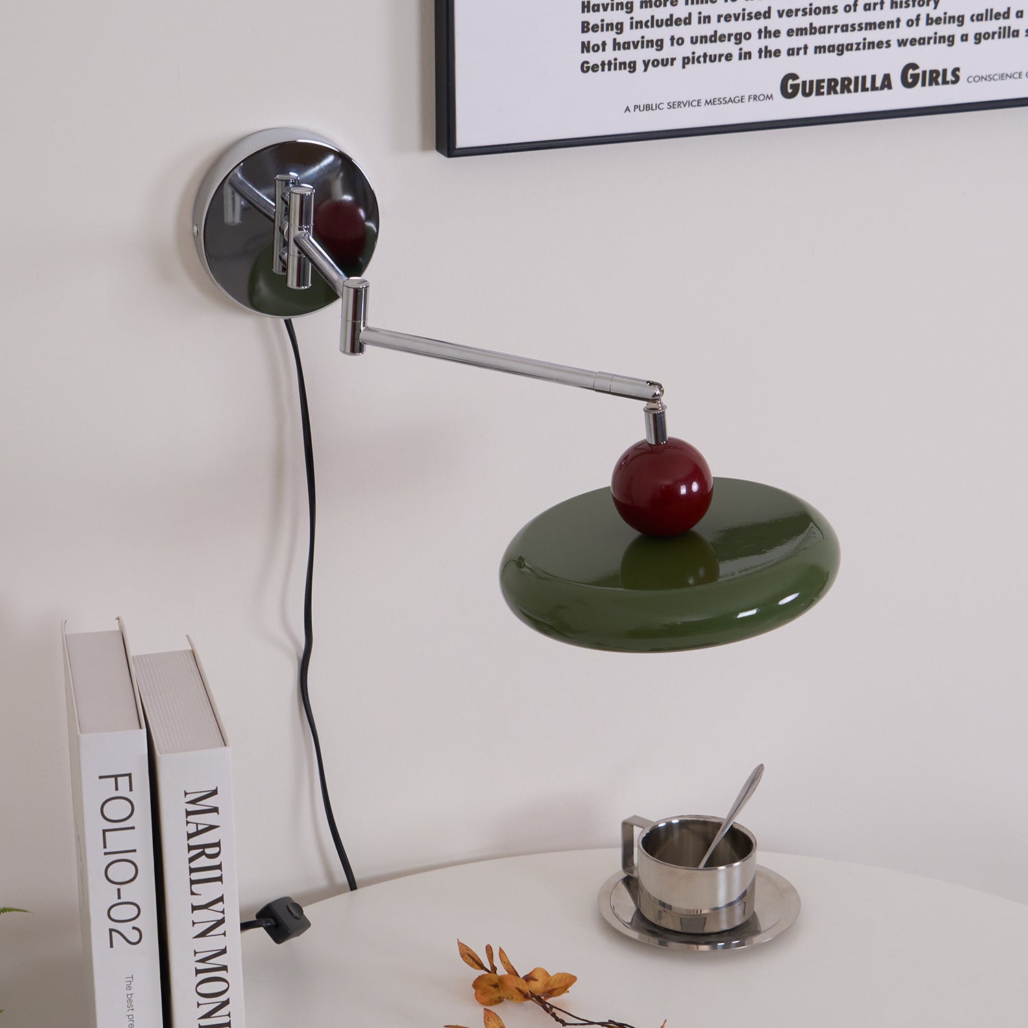 Elin Round Disc Plug-In Wall Sconce – Modern LED Wall Lamp for Bedroom