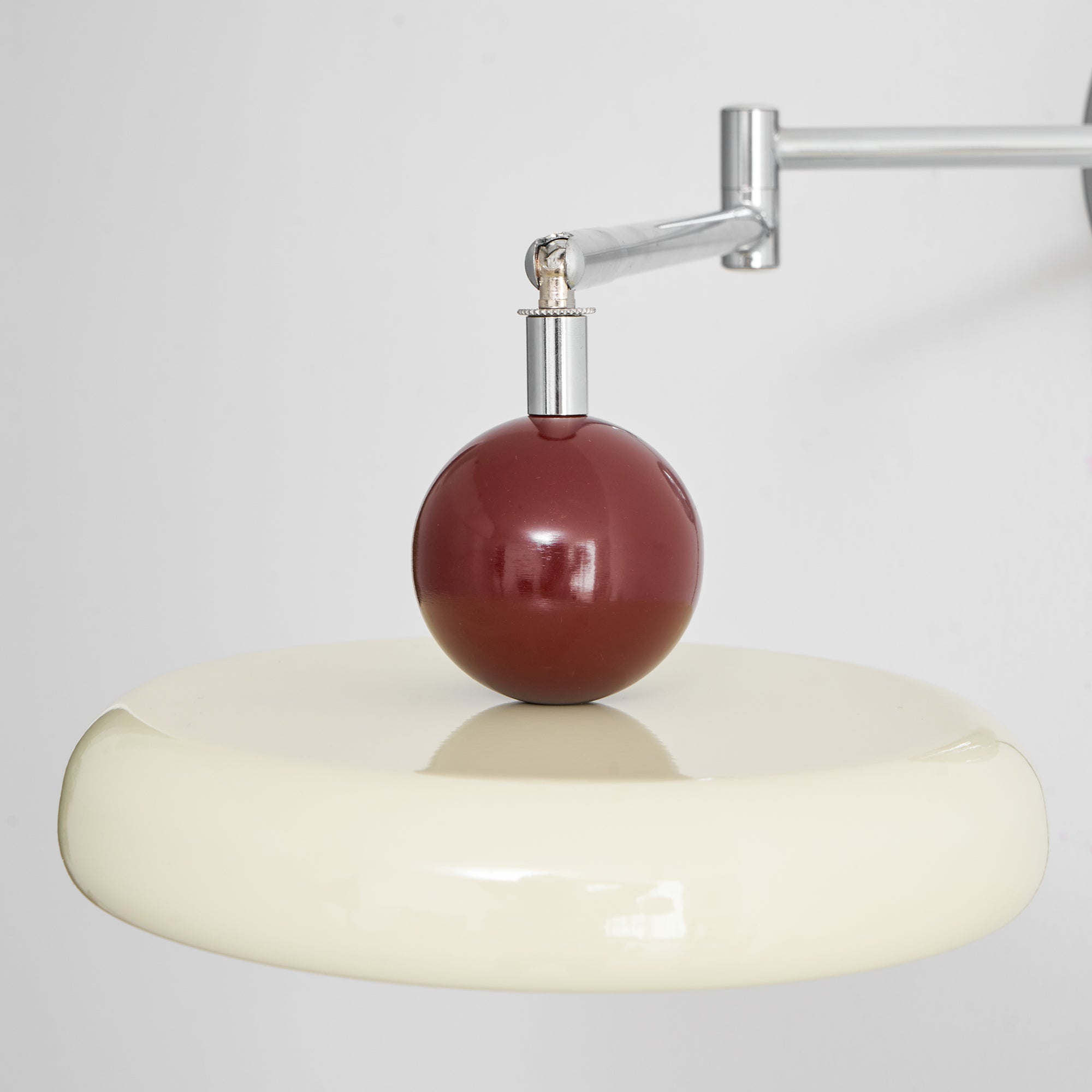 Elin Round Disc Plug-In Wall Sconce – Modern LED Wall Lamp for Bedroom