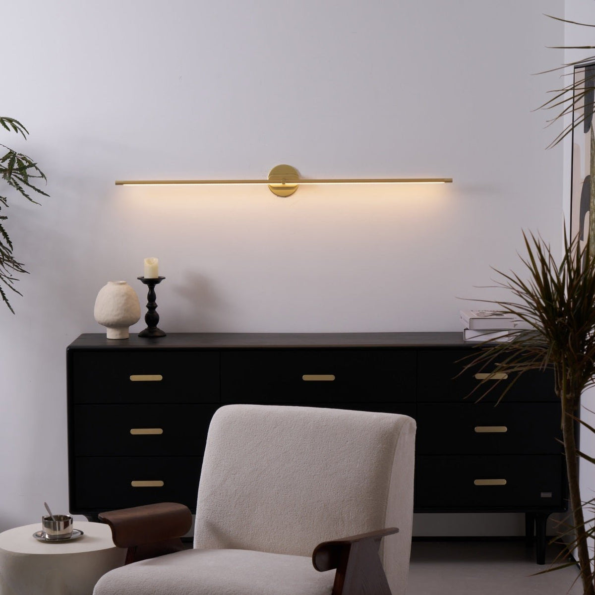 Linea Dimmable Aluminum Minimalist Wall Sconce for Bathroom & Hallway
