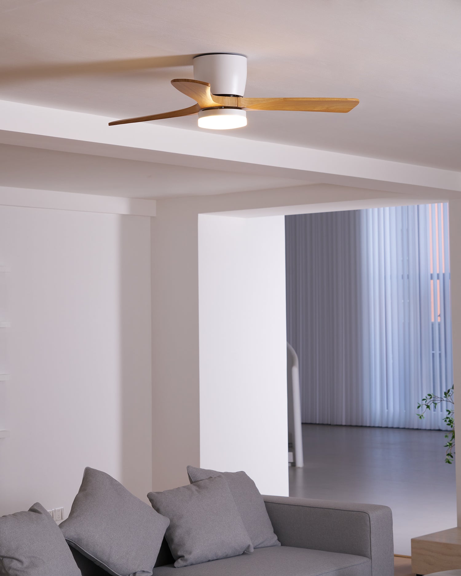 Kaze Solid Wood Quiet DC Ceiling Fan Light for Bedroom & Living Room